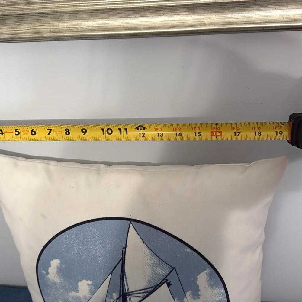 N/A decorative throw